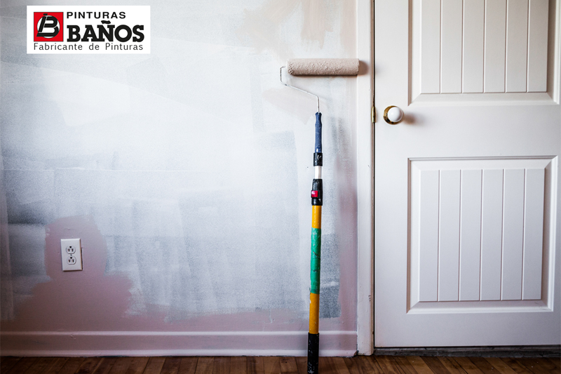 ¿CÓMO CALCULAR LA CANTIDAD DE PINTURA NECESARIA PARA PINTAR LAS PAREDES?